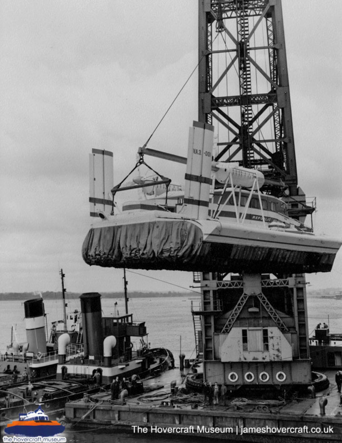 Vickers VA3 being delivered -   (submitted by The Hovercraft Museum Trust).